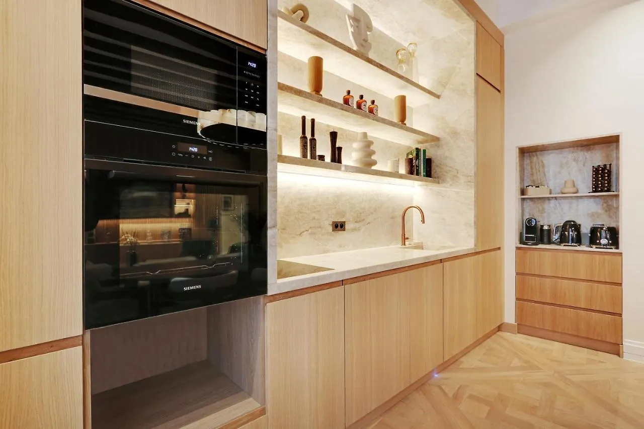 Thelander - Serviced In Saint-germain-des-pres Apartament